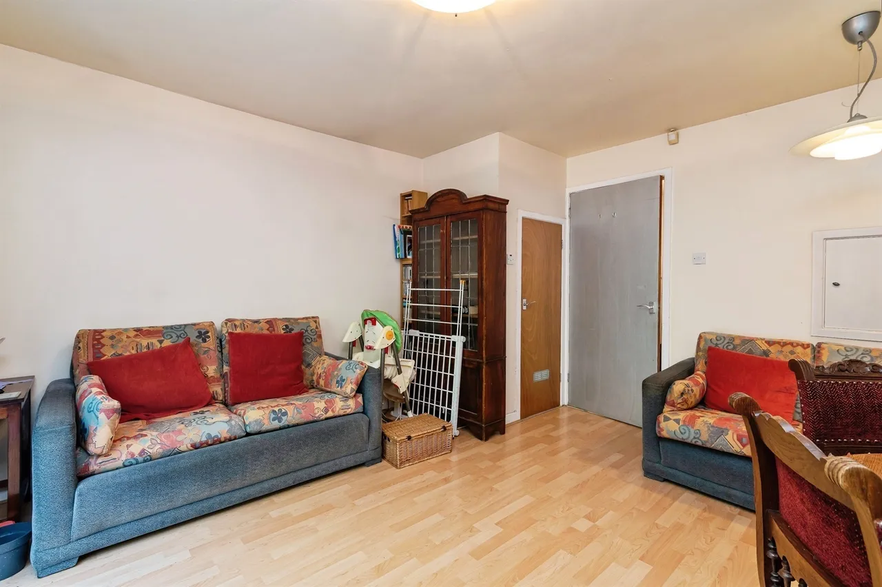 Newcastle Farm Drive, Nottingham, NG8, photo 5