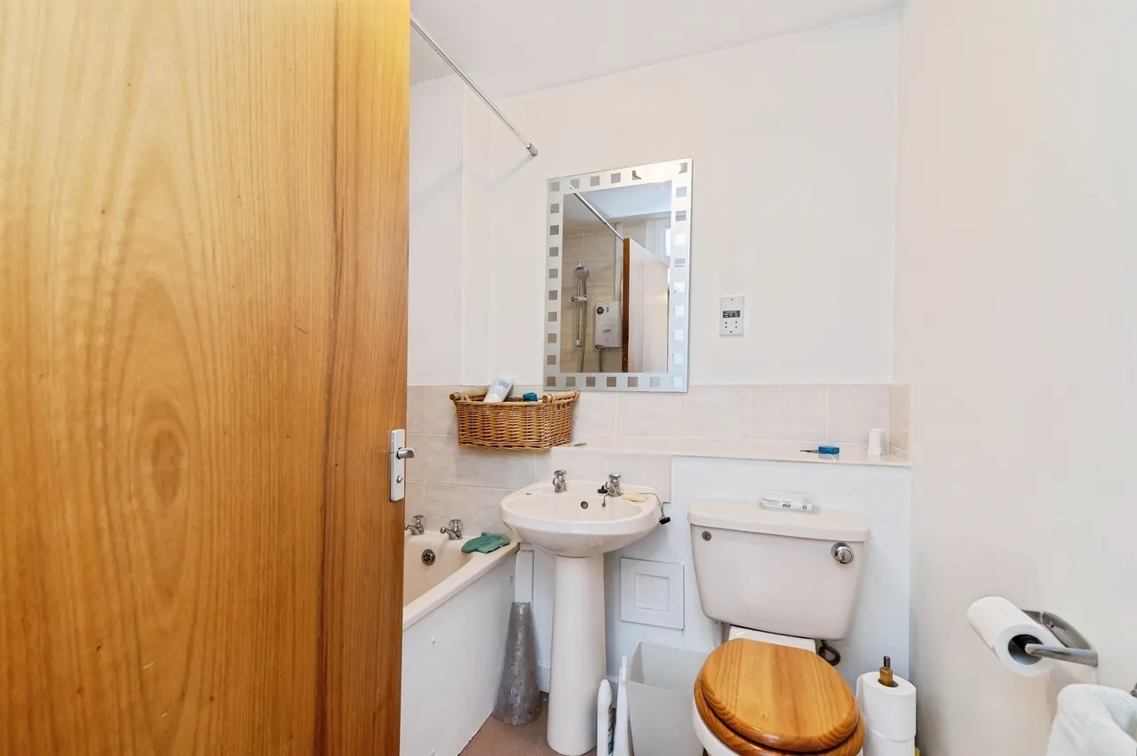 Newcastle Farm Drive, Nottingham, NG8, photo 14