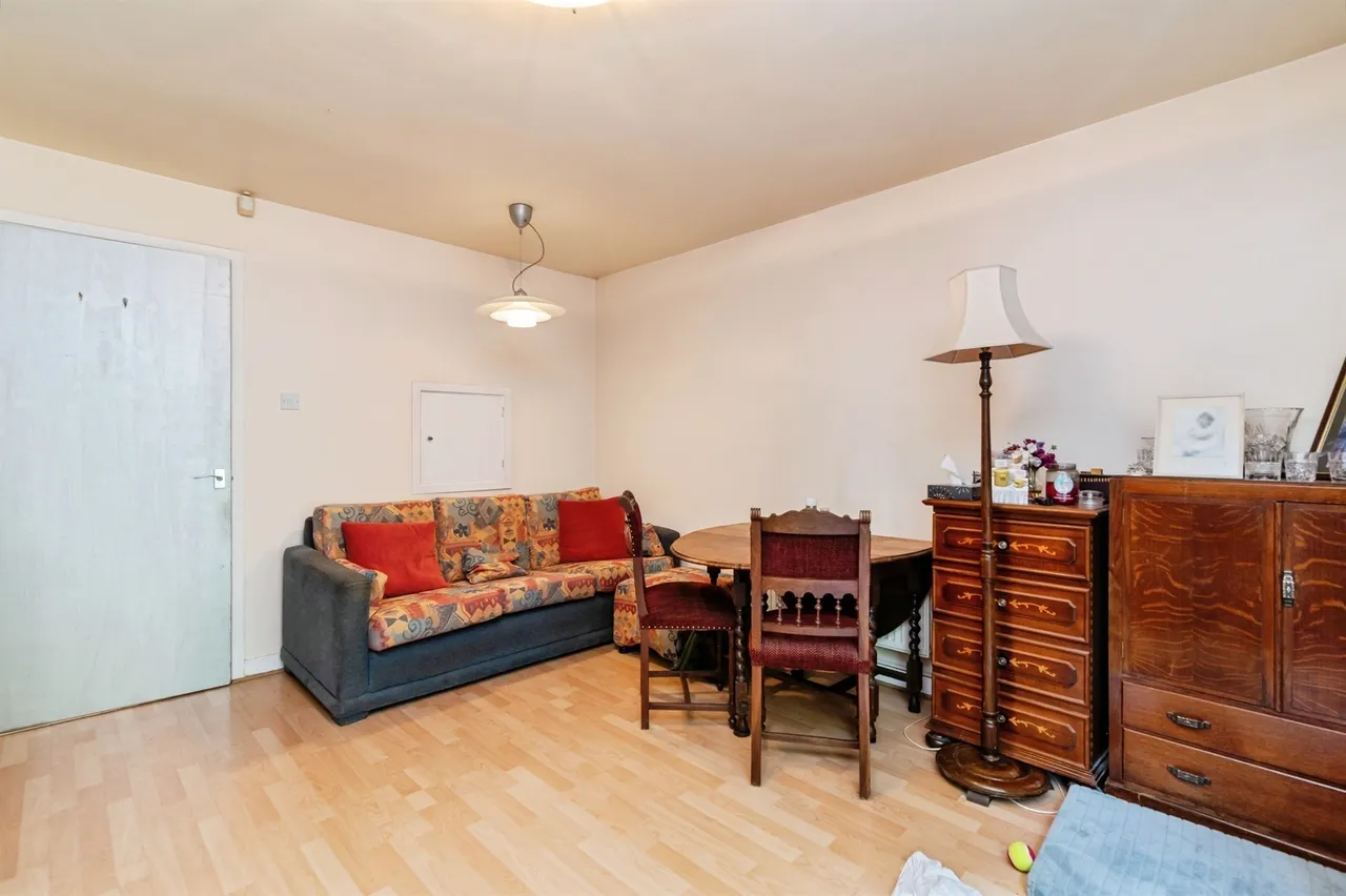 Newcastle Farm Drive, Nottingham, NG8, photo 4