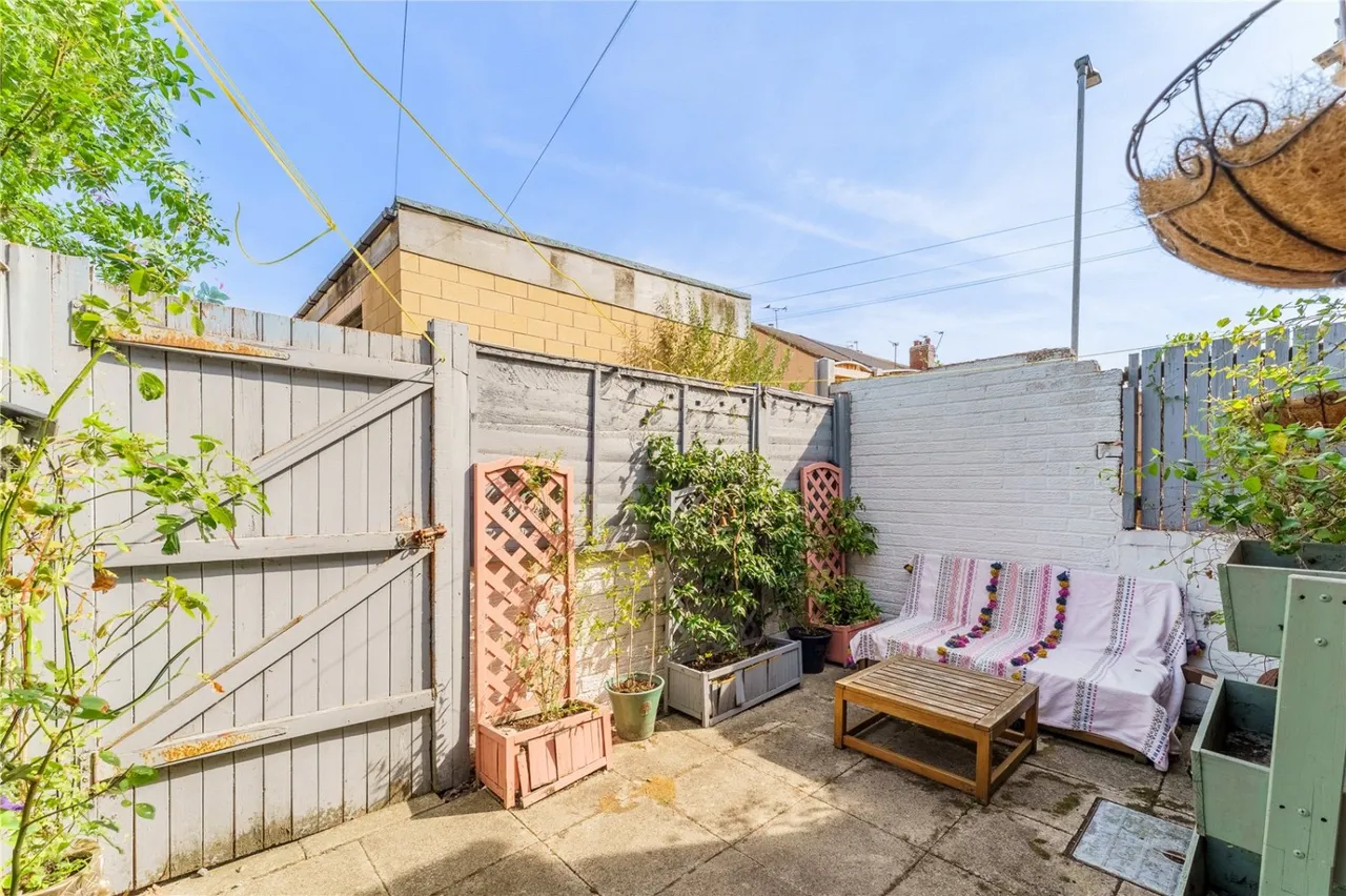 Brookside Terrace, South Elmsall, WF9, photo 16
