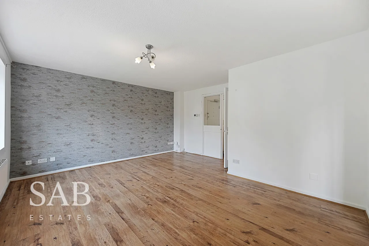 Buckingham Avenue, Perivale, UB6, photo 4