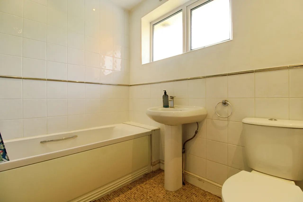 Ludlow Close, Oadby, LE2, photo 8