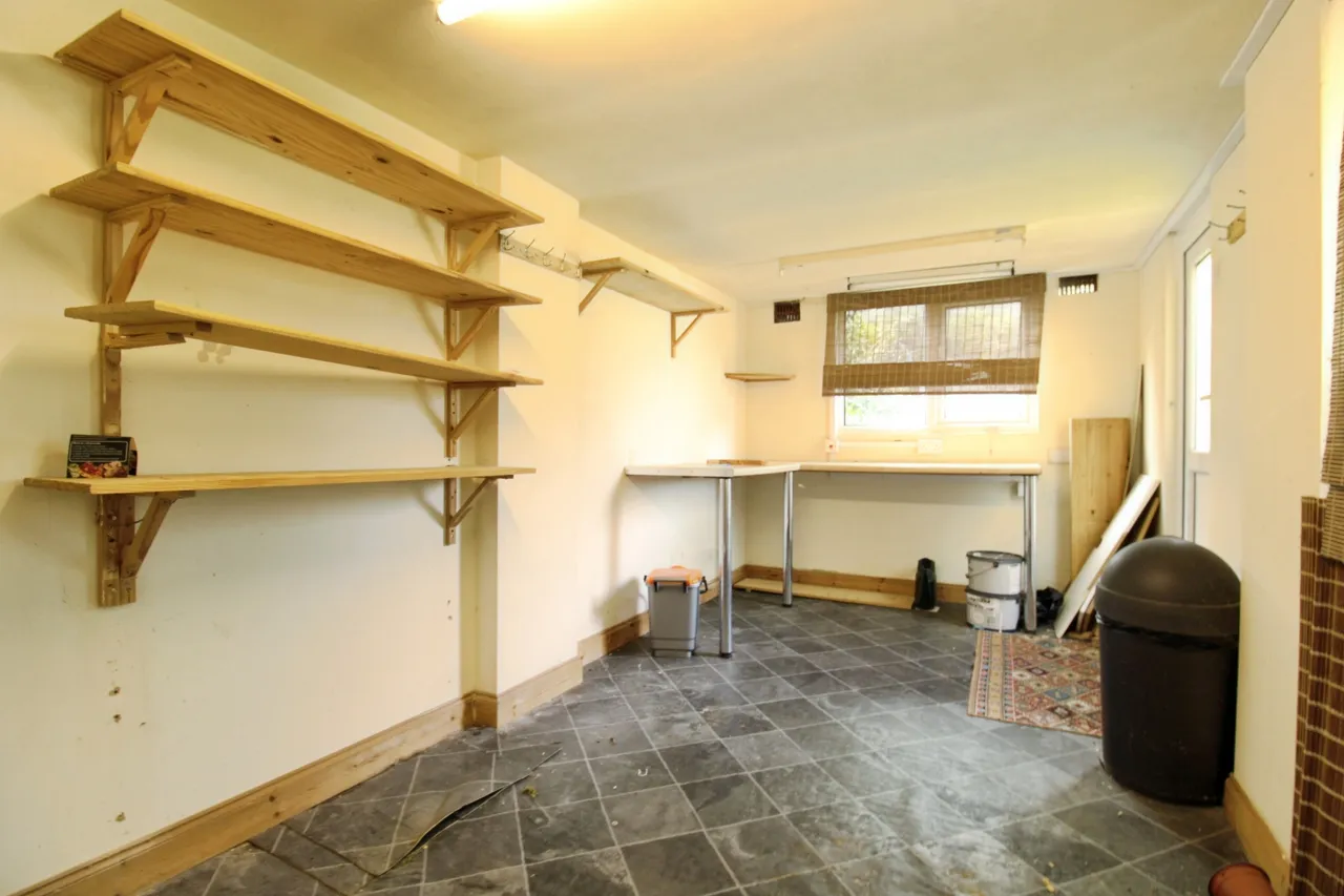 Ludlow Close, Oadby, LE2, photo 10