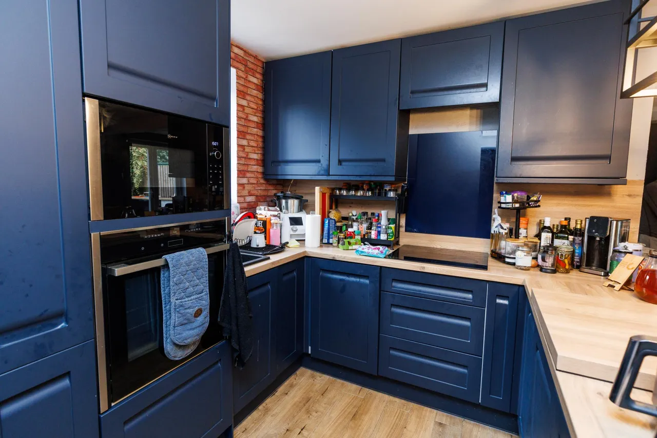 Victoria Road, Wrexham, LL11, photo 6