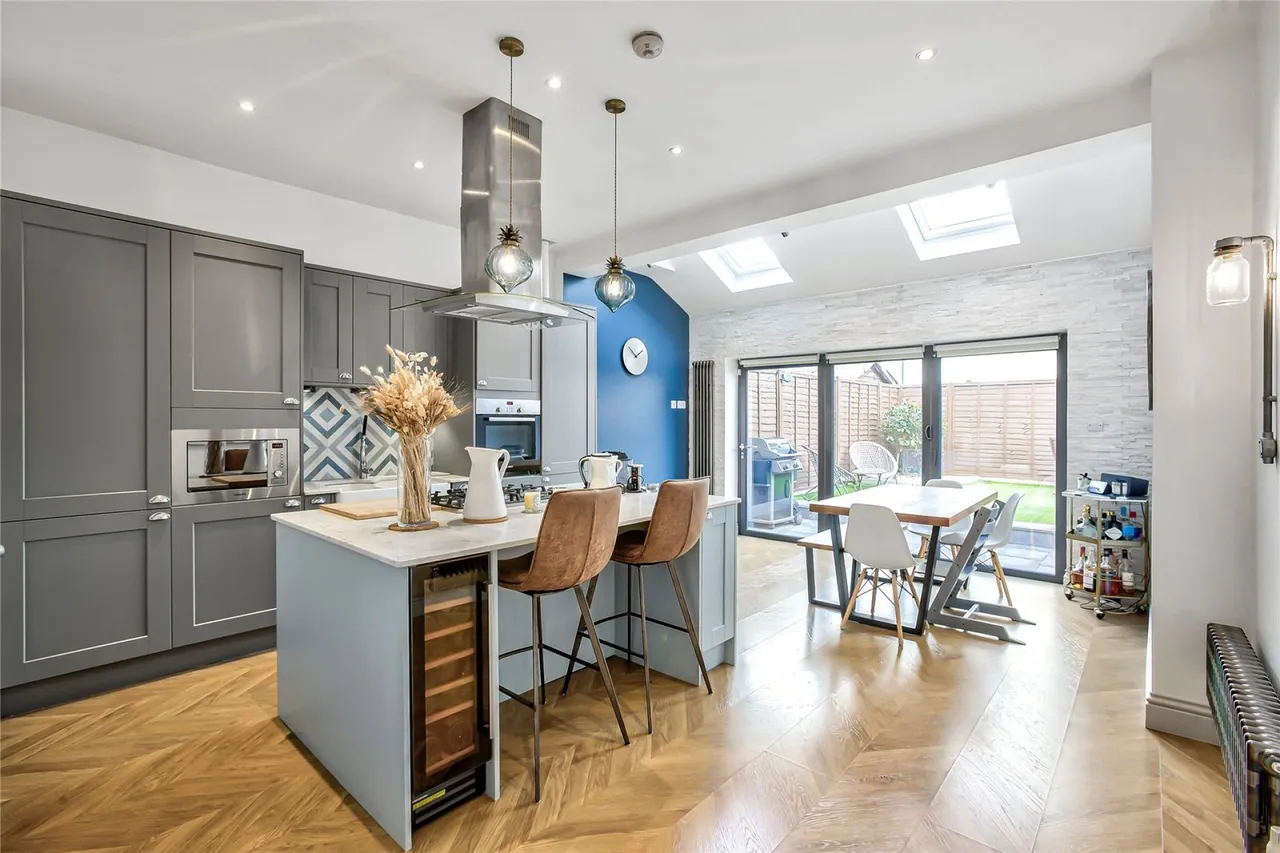 3 bed house for sale — Dahomey Road, Furzedown