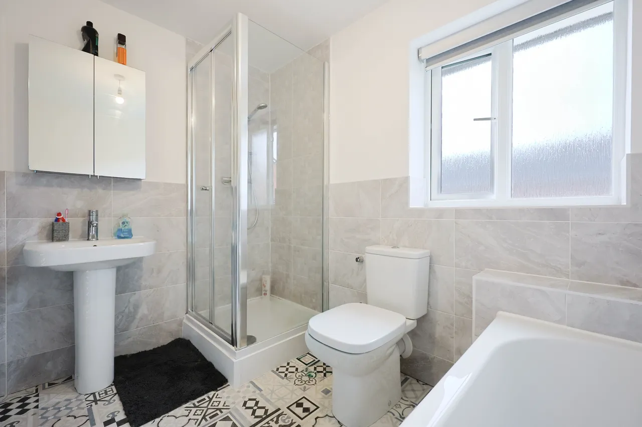 Ramshorn Close, Standish, photo 25