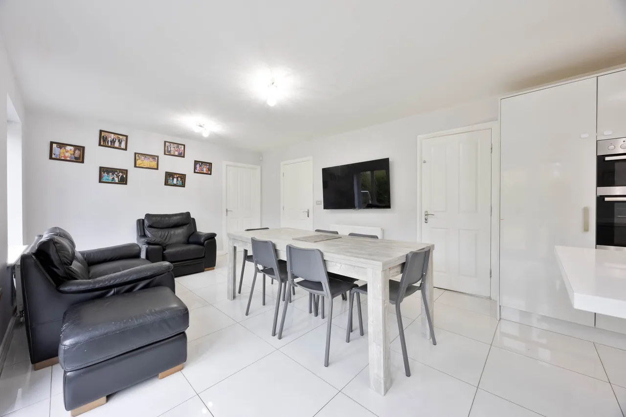 Ramshorn Close, Standish, photo 6