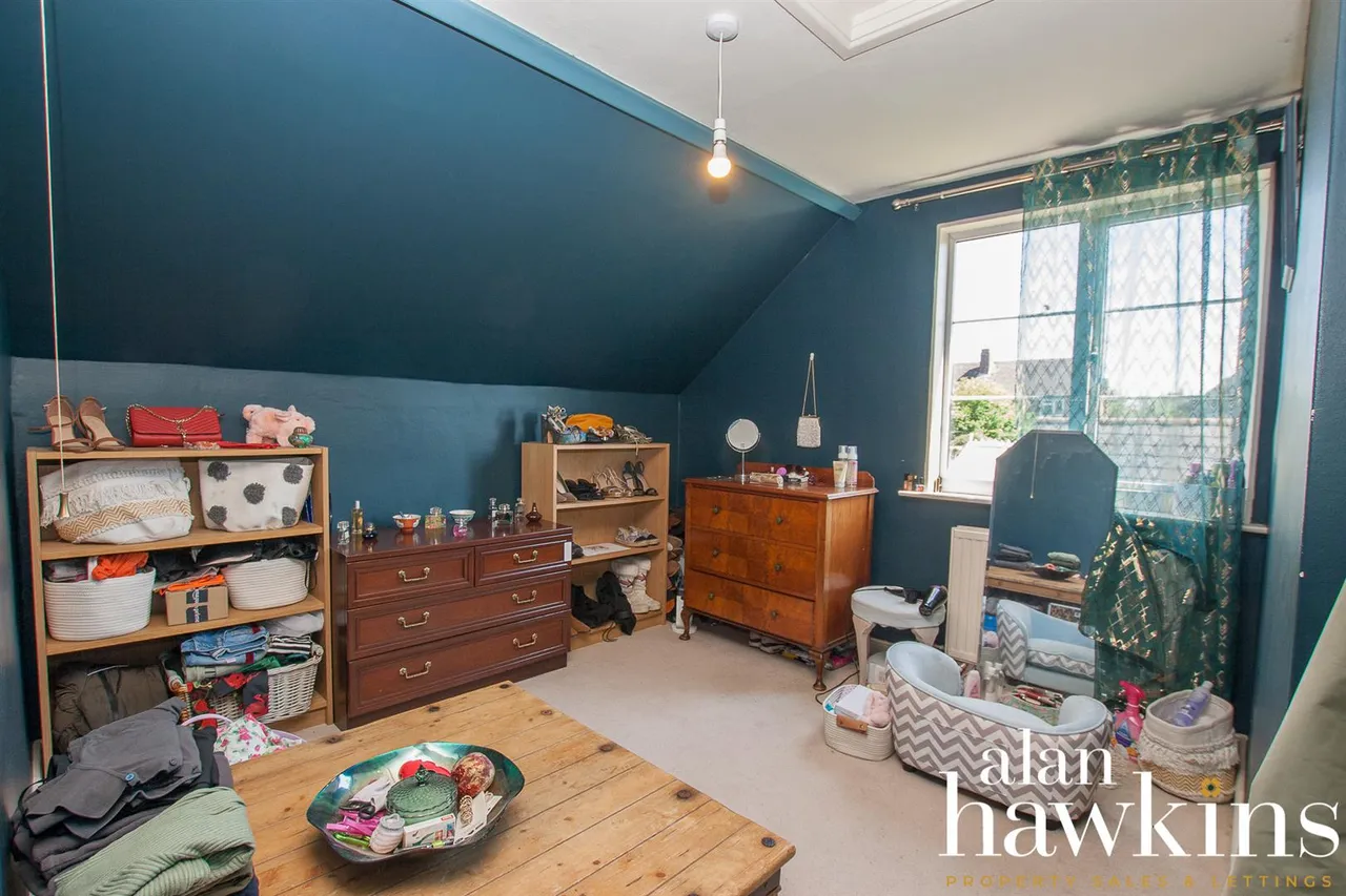 Church Lane, Lyneham, photo 9
