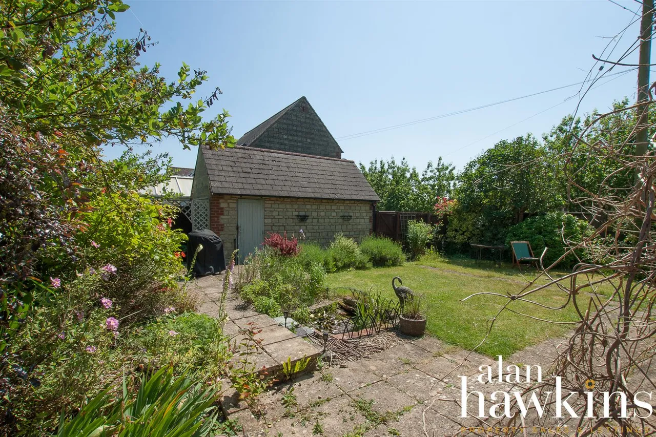 Church Lane, Lyneham, photo 13