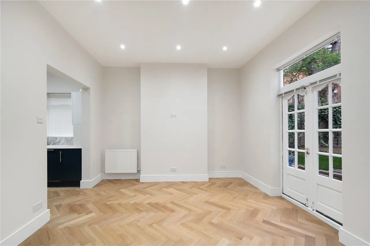 Cricklewood Lane, Willesden Green, NW2, photo 15