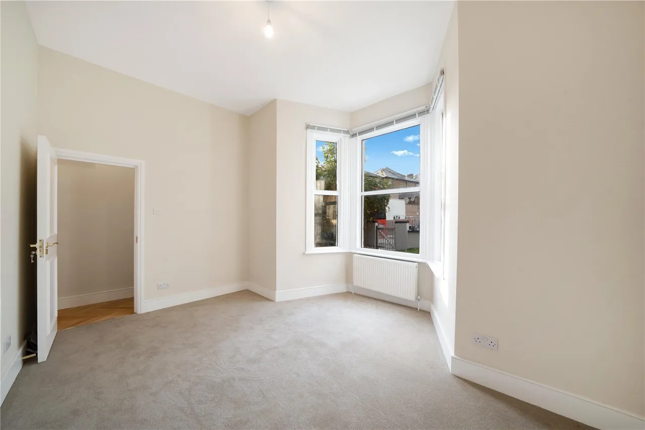 Cricklewood Lane, Willesden Green, NW2, photo 7