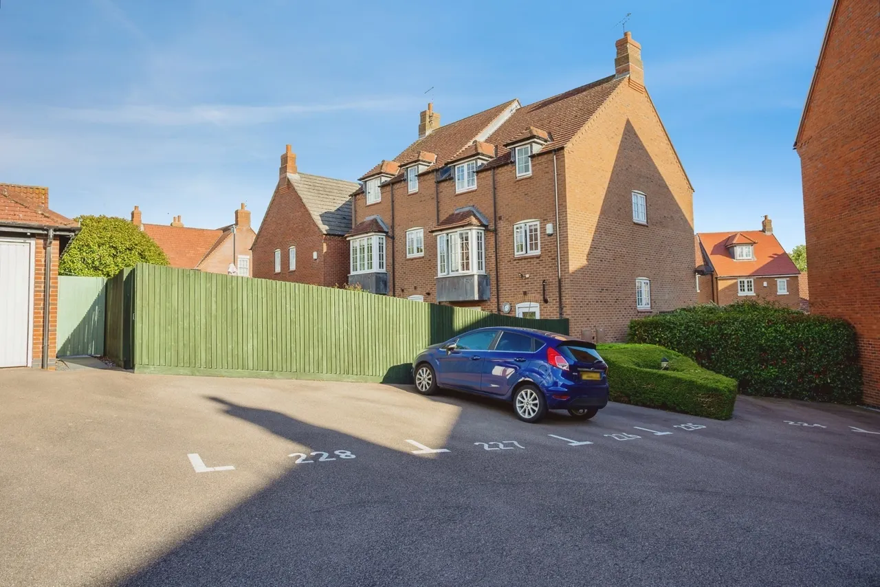 Willow Road, Loughborough, LE12, photo 17