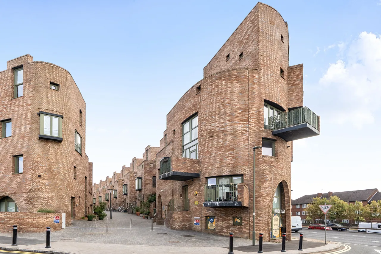 1 bed flat for sale — Flat 7, 4 Edgewood Mews, LONDON
