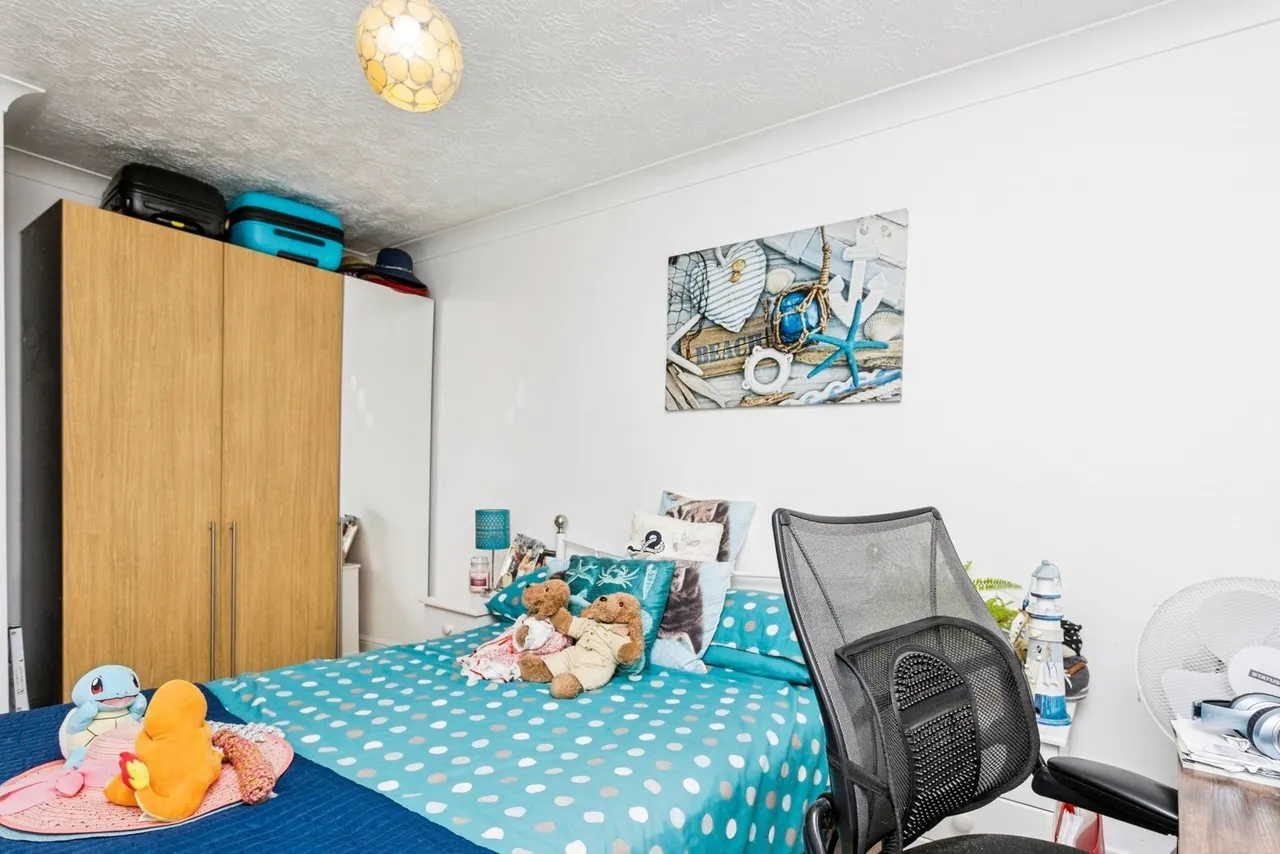 Honu, Southwater, RH13, photo 14