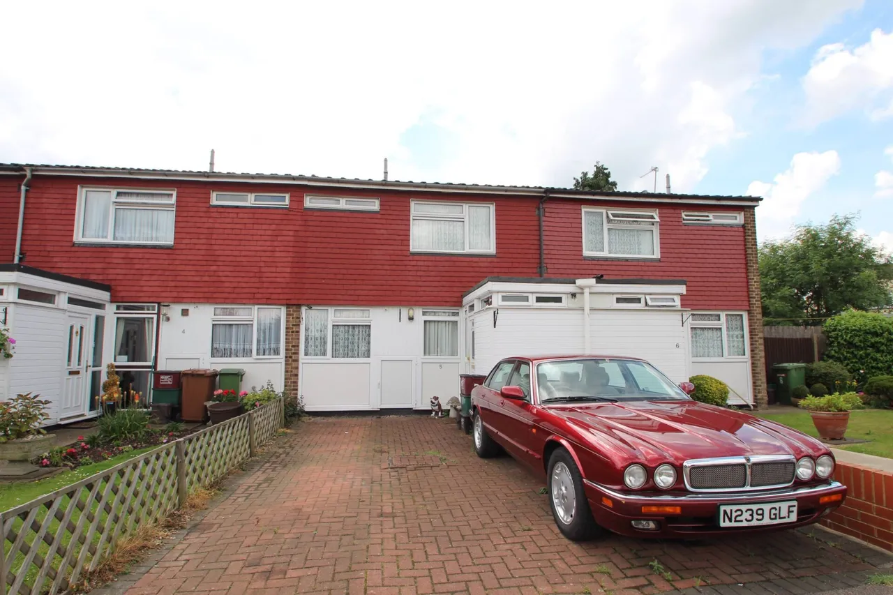3 bed house for sale — Bennett Close, Welling