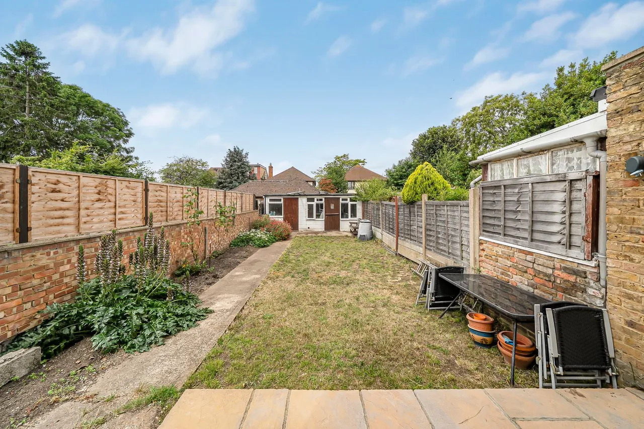 Salcombe Road, Ashford, TW15, photo 25