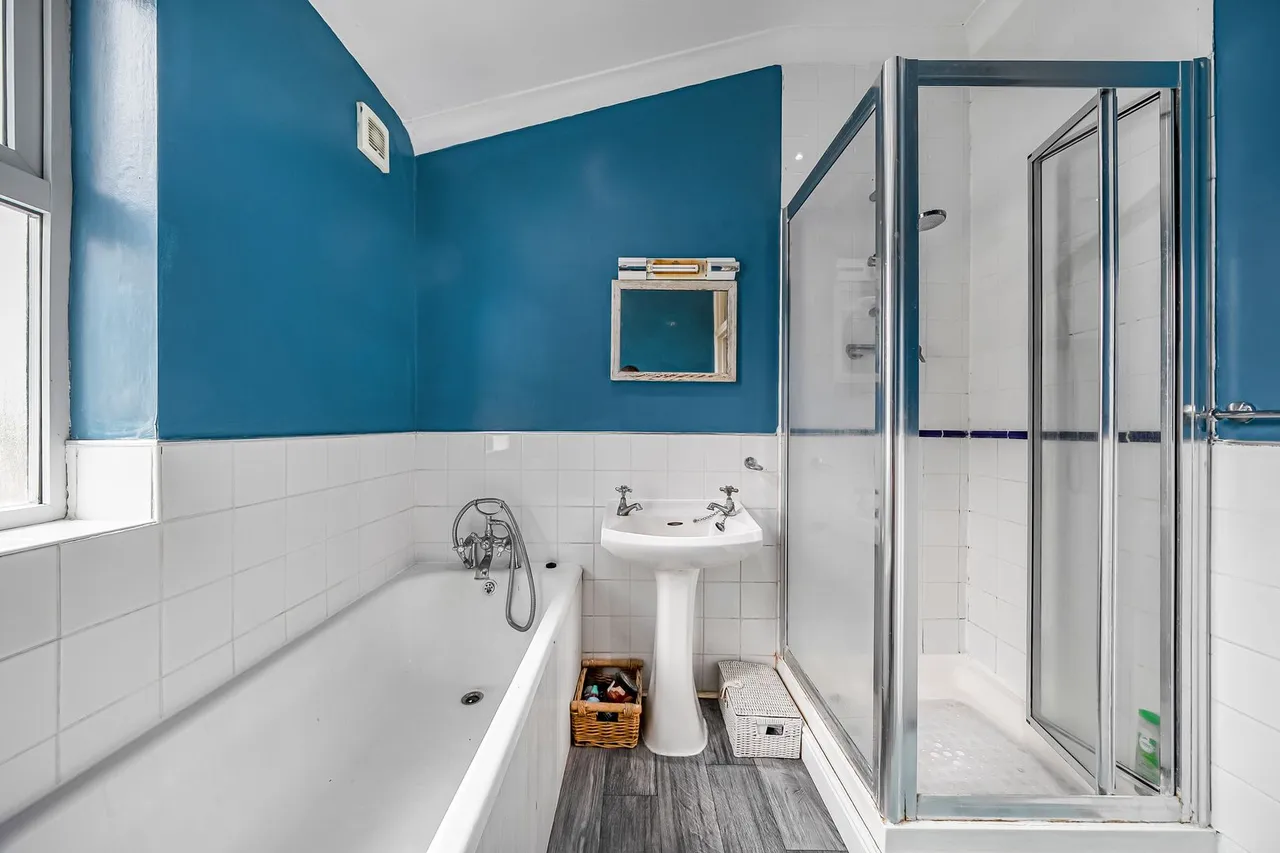 Salcombe Road, Ashford, TW15, photo 21