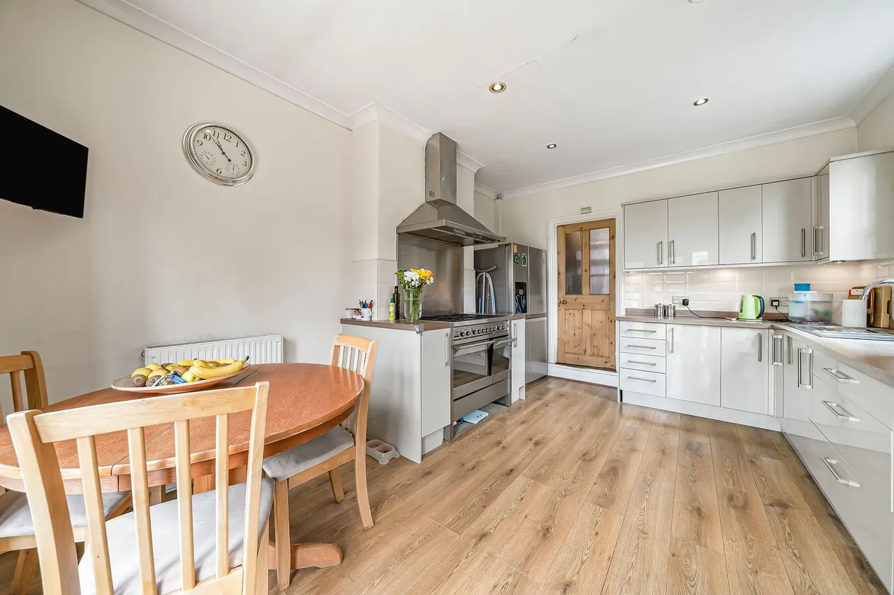 Salcombe Road, Ashford, TW15, photo 11