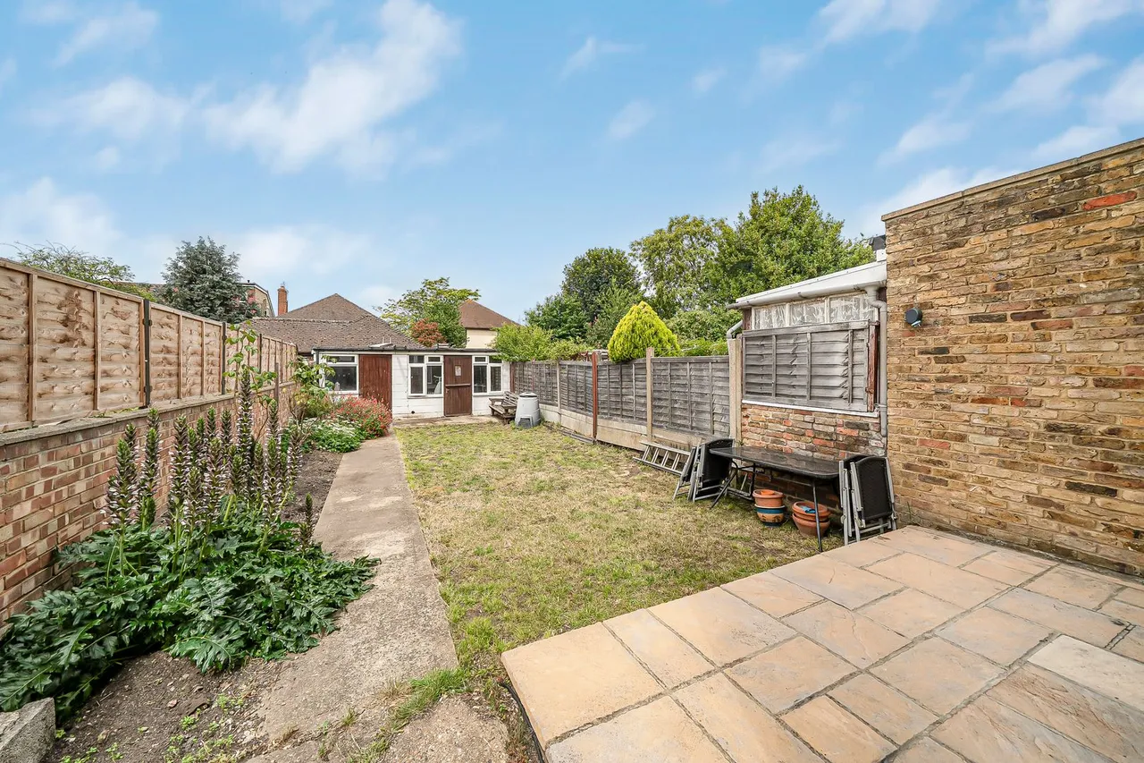 Salcombe Road, Ashford, TW15, photo 24