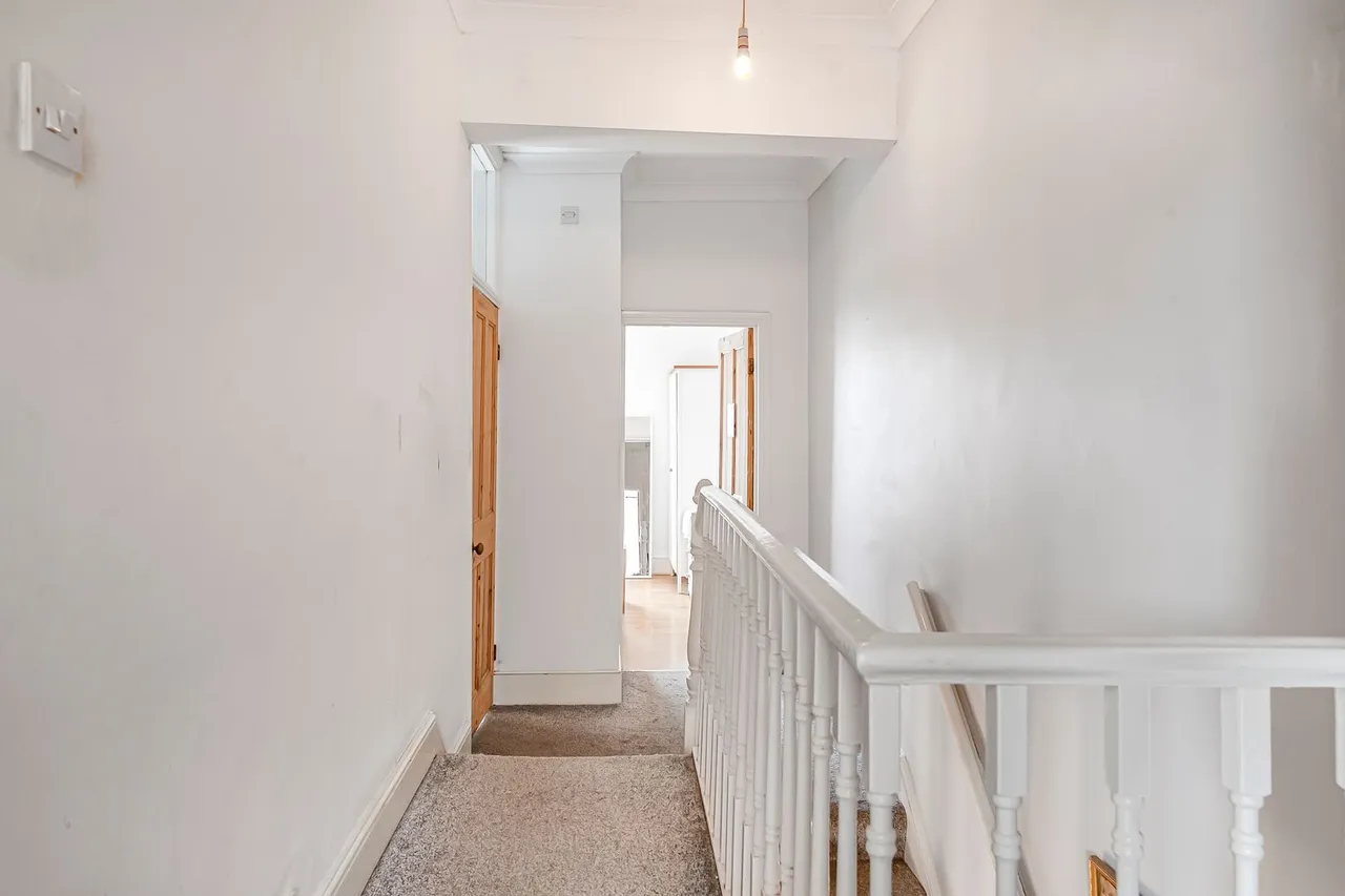 Salcombe Road, Ashford, TW15, photo 23