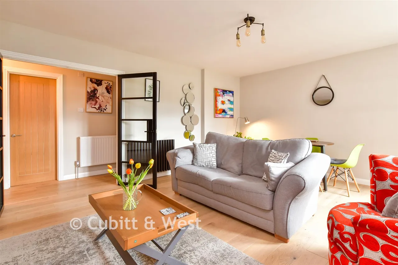 3 bed flat for sale, Prince Regents Close, Brighton, BN2