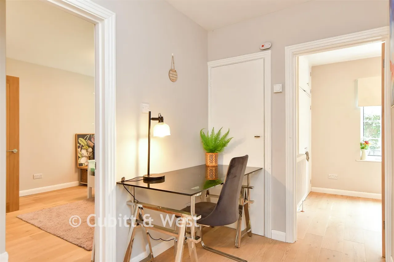 Prince Regents Close, Brighton, BN2, photo 4
