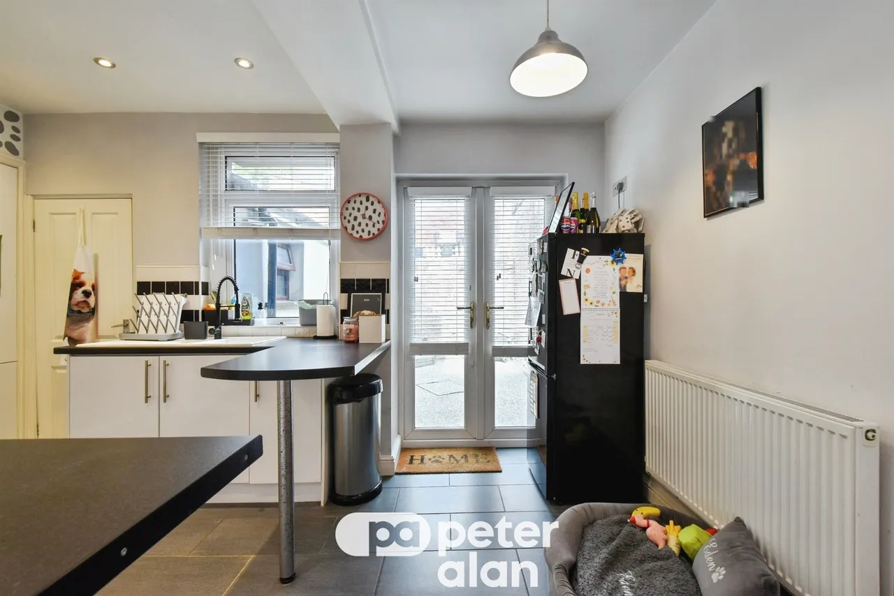 Guest Cottages Merthyr Tydfil, CF48, photo 9