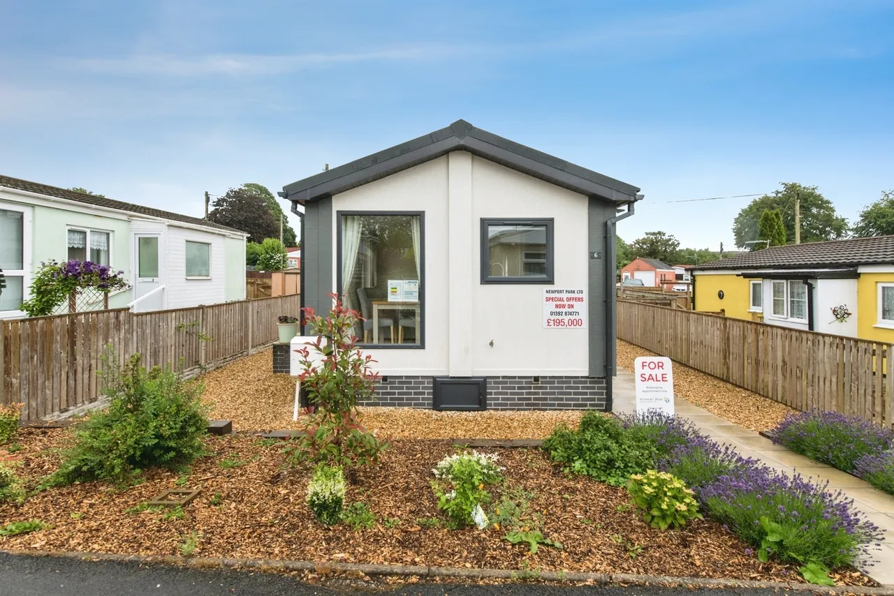 Central Avenue, Newport Park, EX2, photo 12