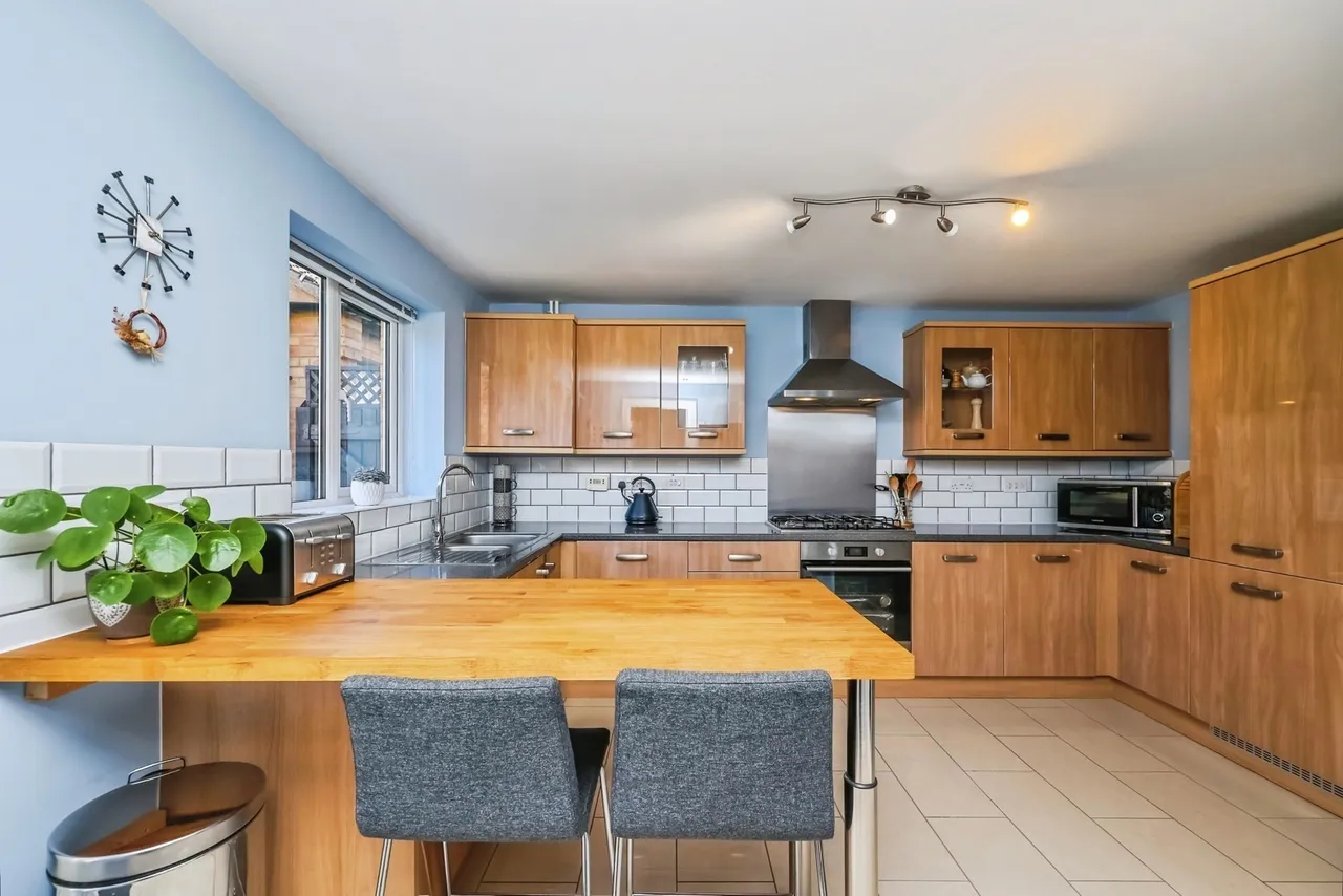 Latin Grove, Hucknall, Nottingham, Nottinghamshire, NG15, photo 5