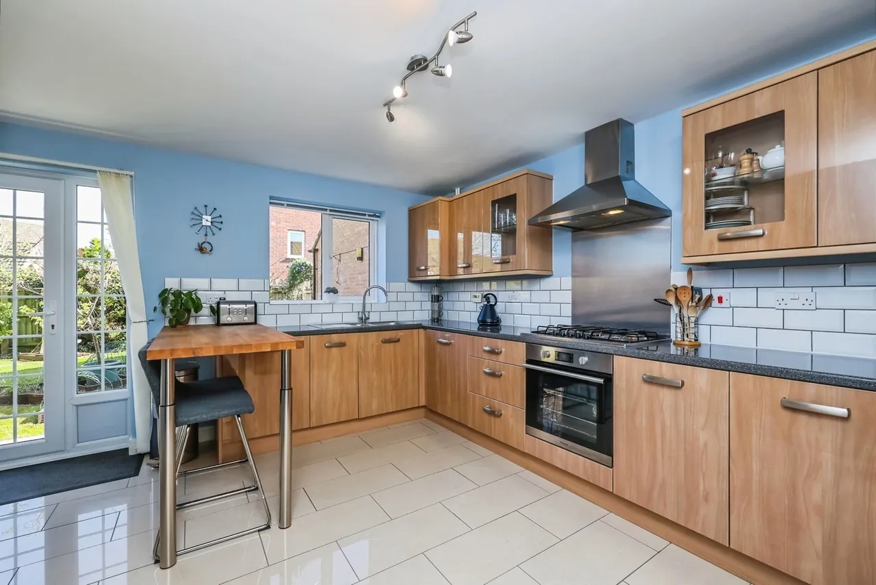Latin Grove, Hucknall, Nottingham, Nottinghamshire, NG15, photo 3