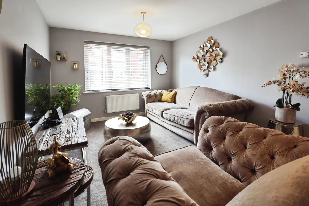 Picca Close, Cardiff, CF5, photo 2