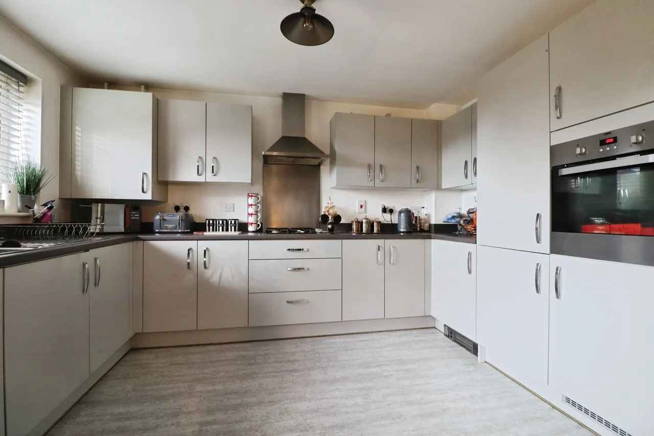 Picca Close, Cardiff, CF5, photo 6