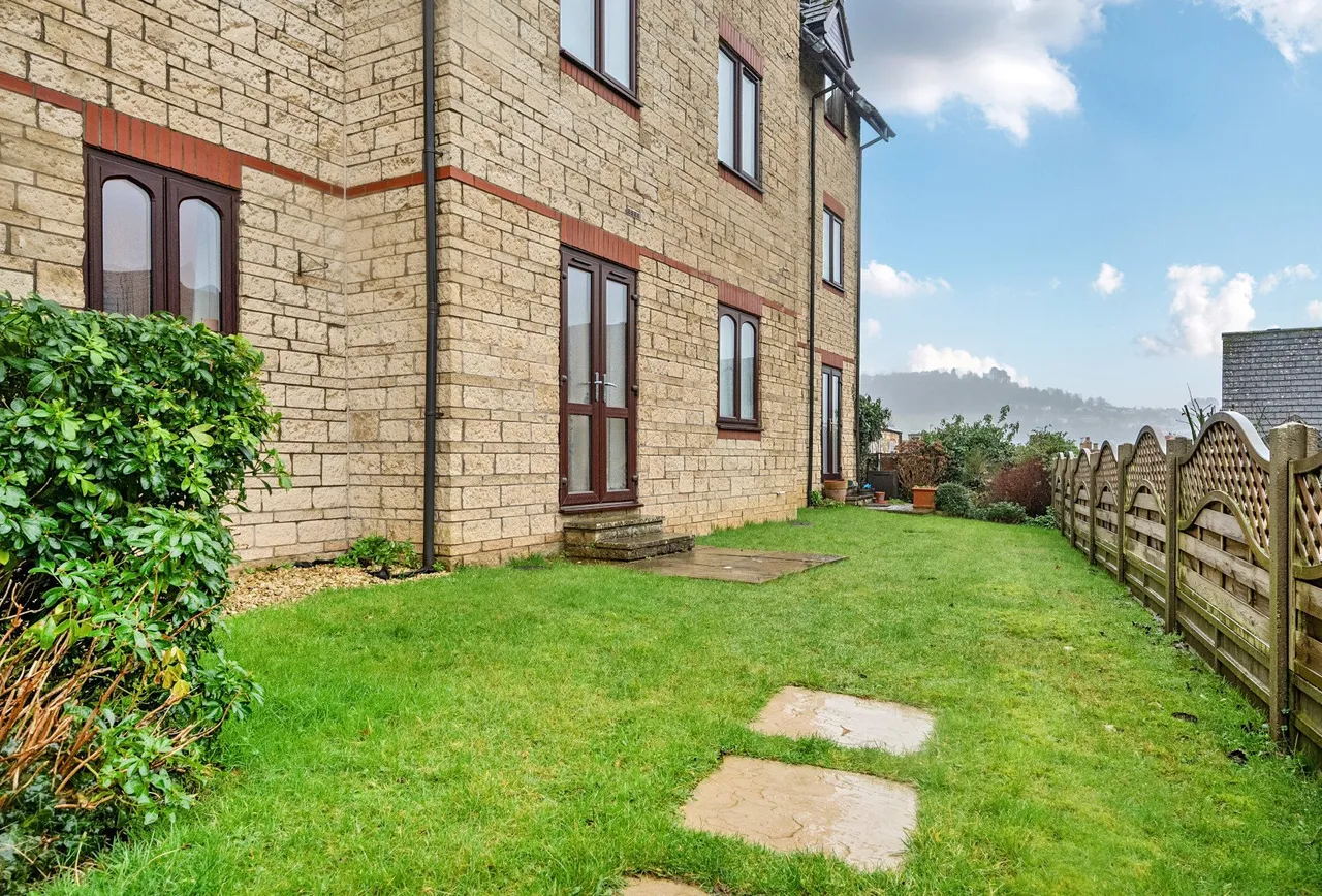 Wesley Court, Stroud, GL5 1DS, photo 3