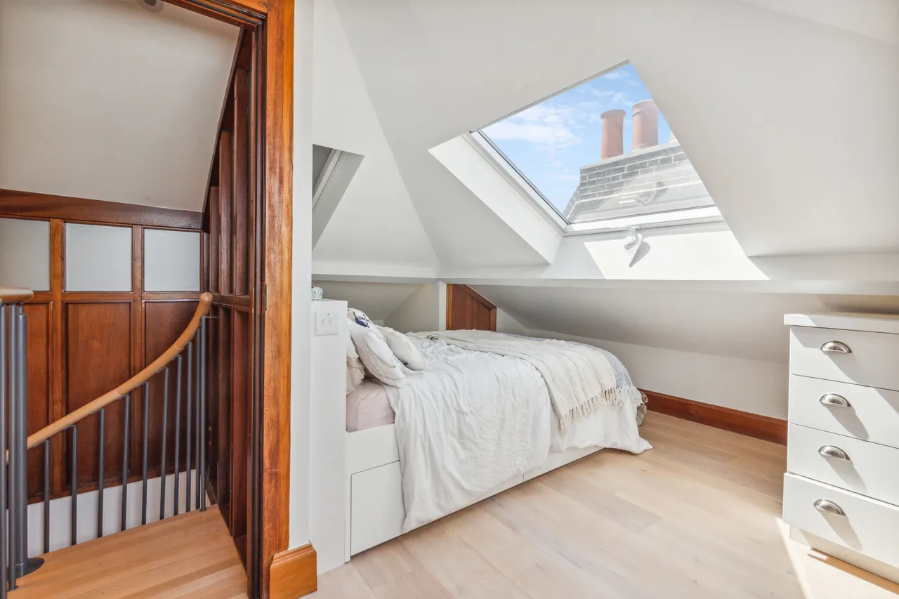 Aspley Road, London, SW18, photo 11