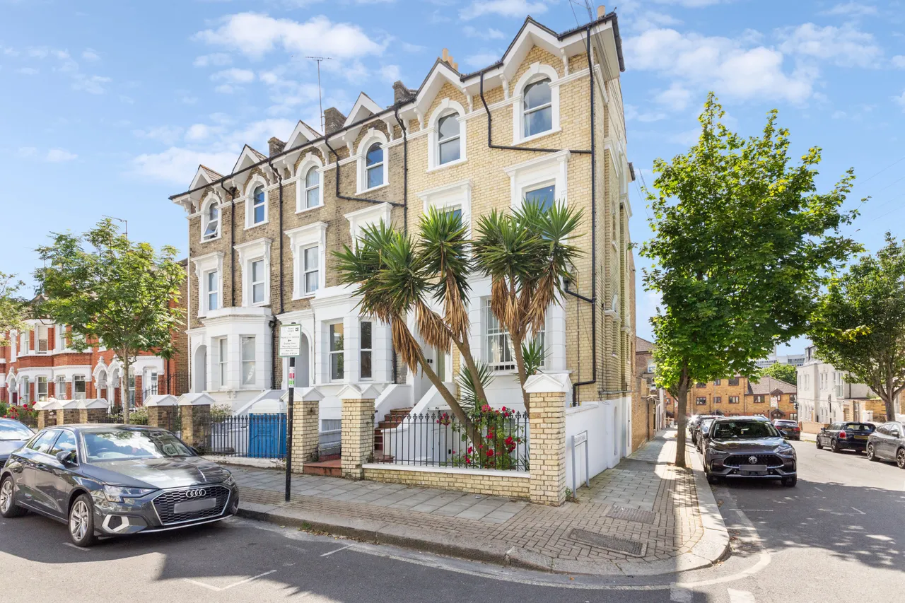 Aspley Road, London, SW18, photo 4