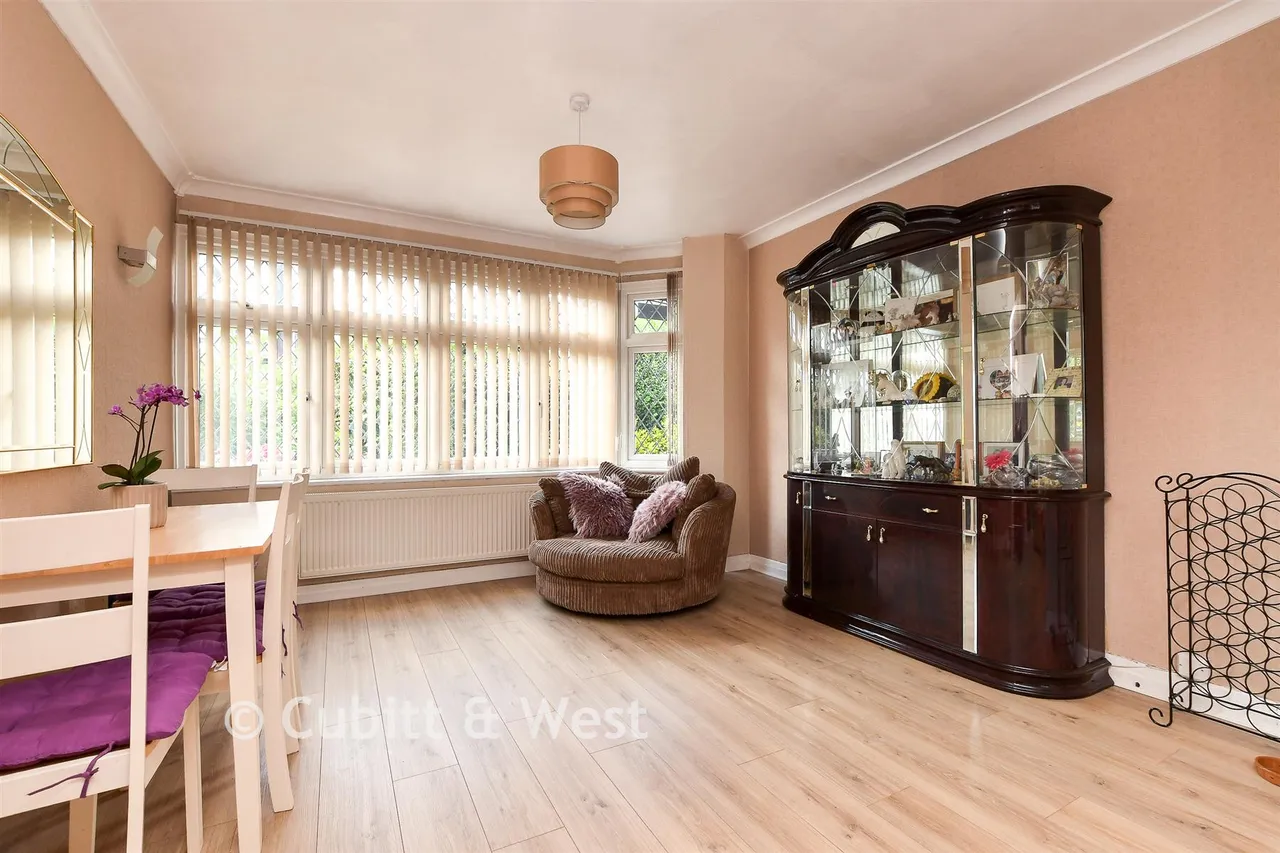 Court Avenue, Coulsdon, CR5, photo 7