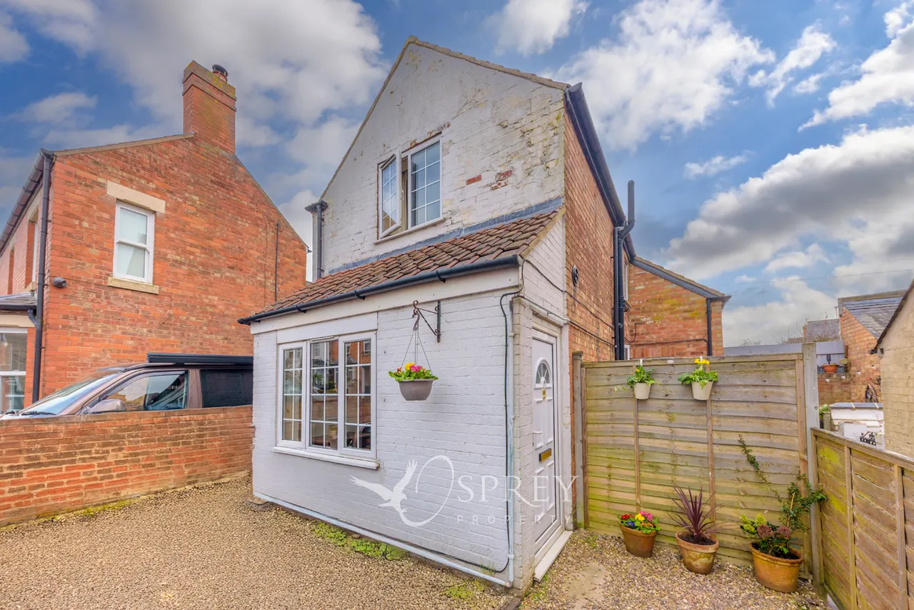 2 bed house for sale, Albert Street, Melton Mowbray, LE13