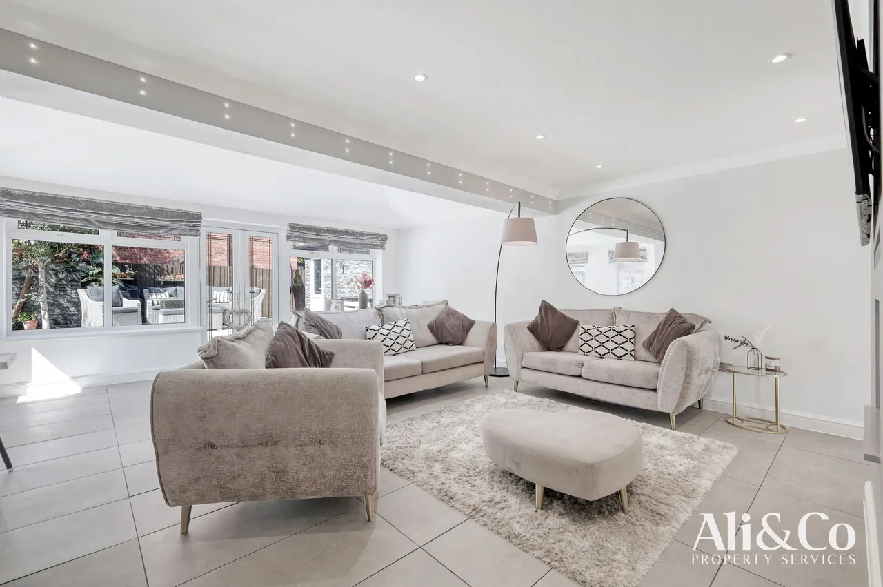 Conrad Close, Grays, Essex, RM16 2TW, photo 6