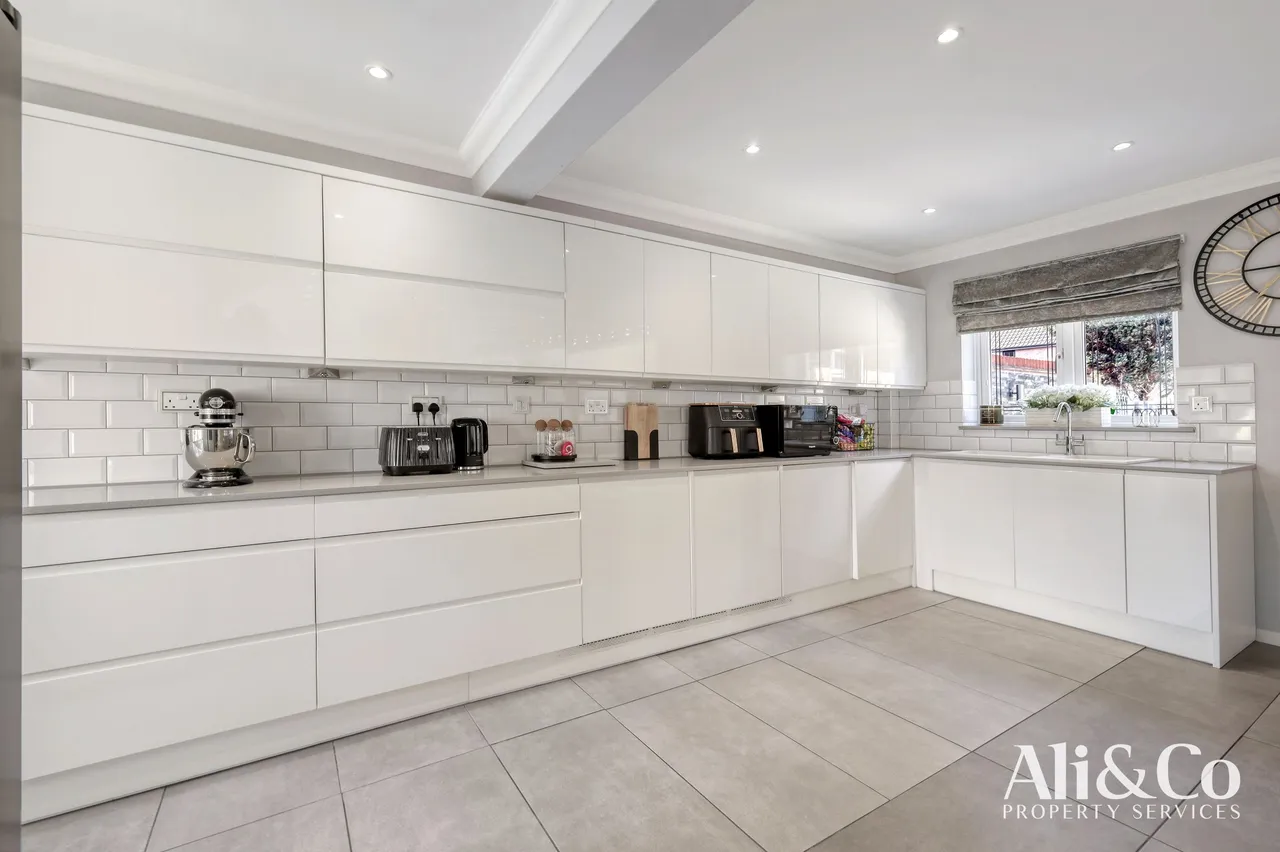 Conrad Close, Grays, Essex, RM16 2TW, photo 8