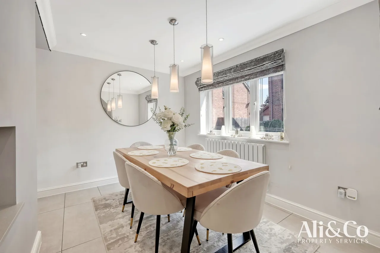 Conrad Close, Grays, Essex, RM16 2TW, photo 12