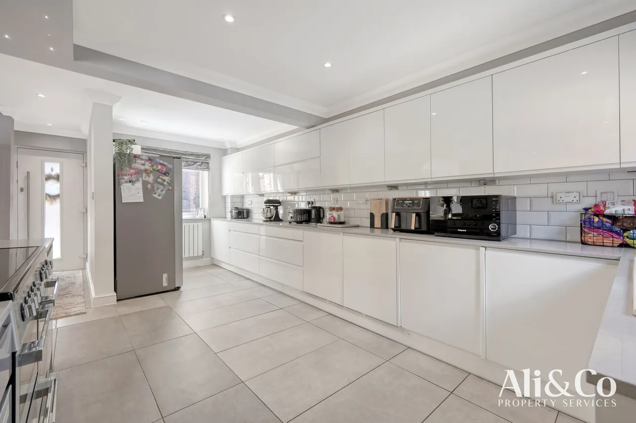Conrad Close, Grays, Essex, RM16 2TW, photo 9