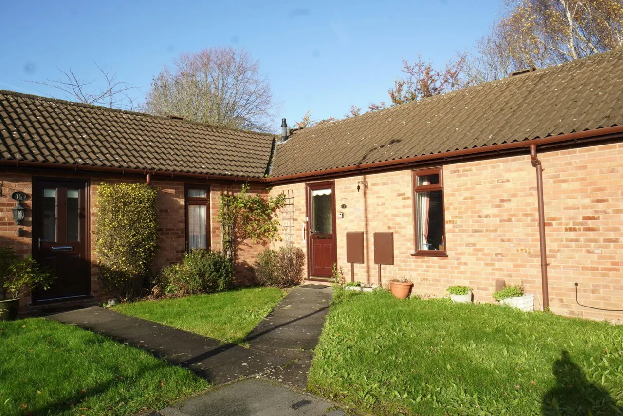 1 bed house for sale, De Montfort Close, Loughborough, LE11