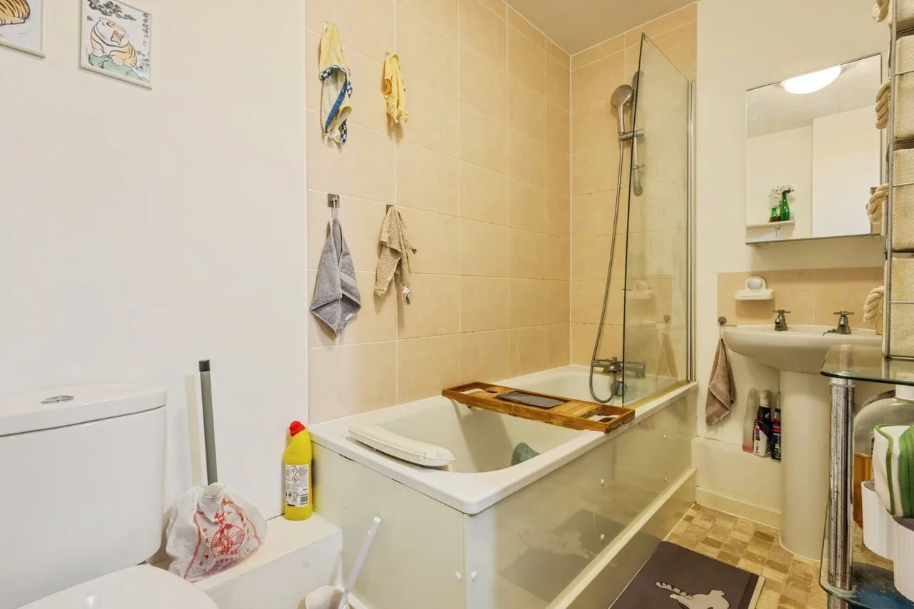 Cathedral Walk, Bristol, BS1, photo 10