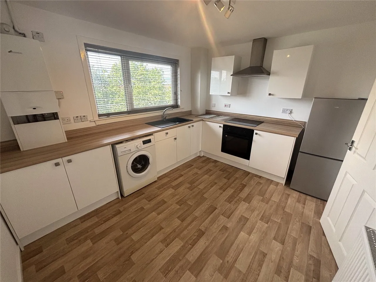 Torwood Avenue, Grangemouth, Stirlingshire, FK3, photo 3