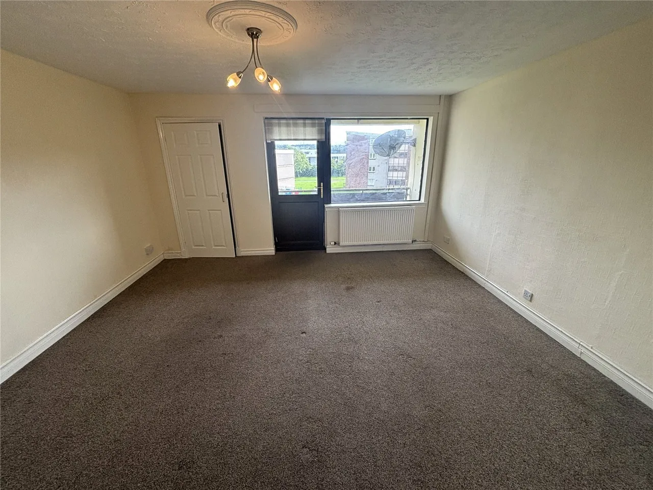 Torwood Avenue, Grangemouth, Stirlingshire, FK3, photo 2