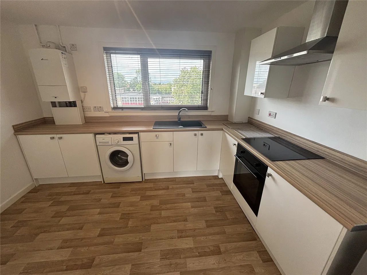 Torwood Avenue, Grangemouth, Stirlingshire, FK3, photo 7