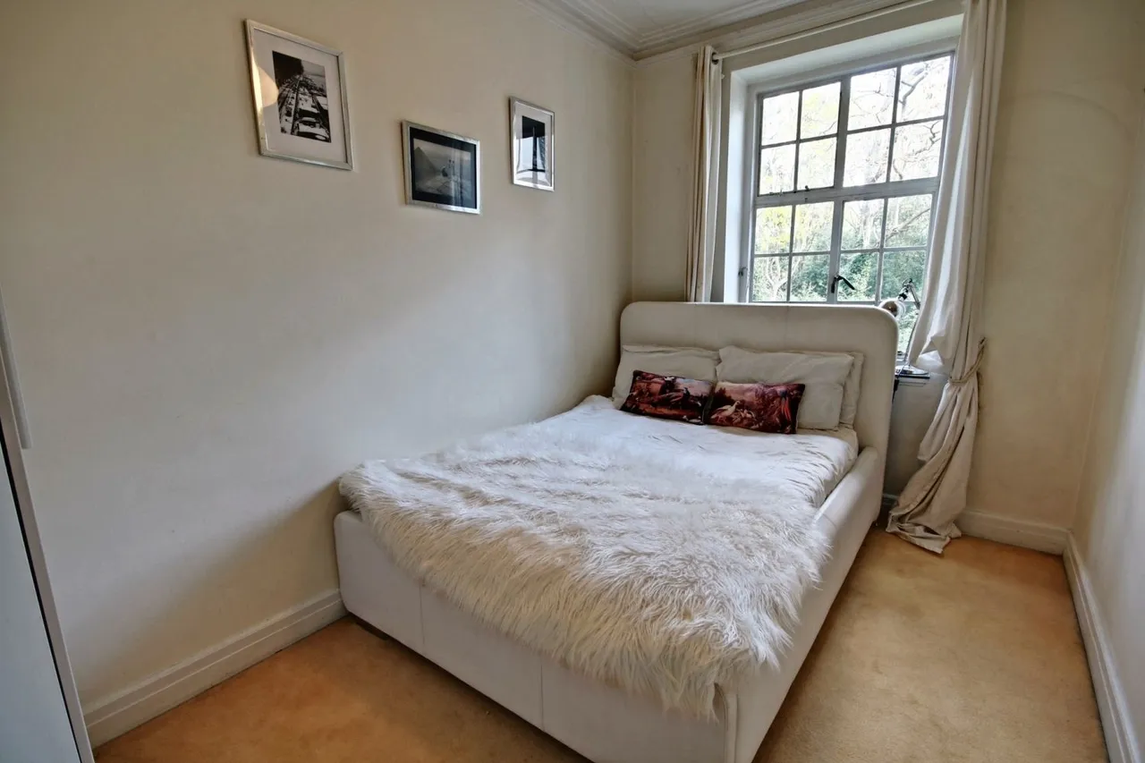 Wildcroft Road, London, SW15, photo 15