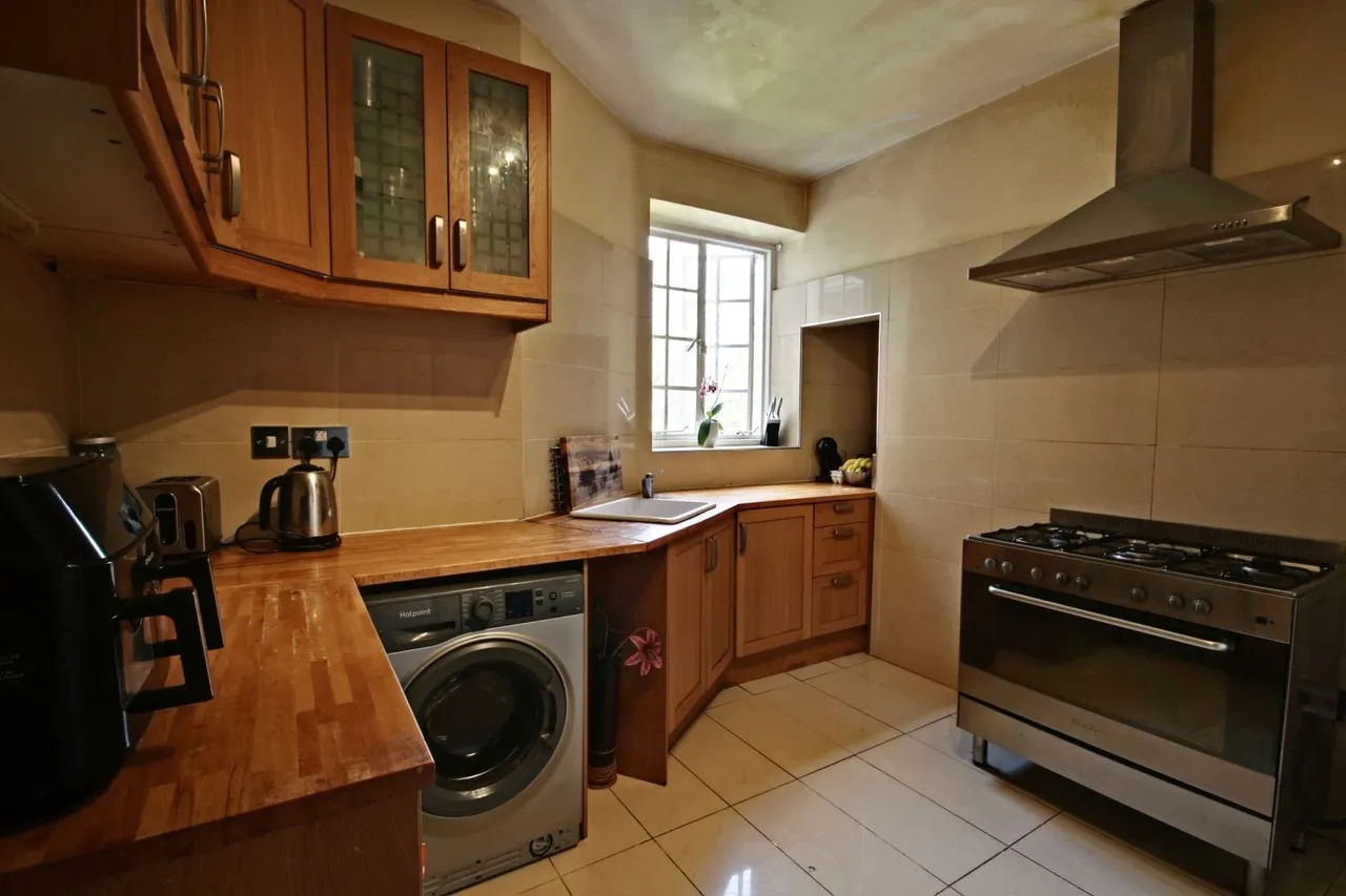 Wildcroft Road, London, SW15, photo 20