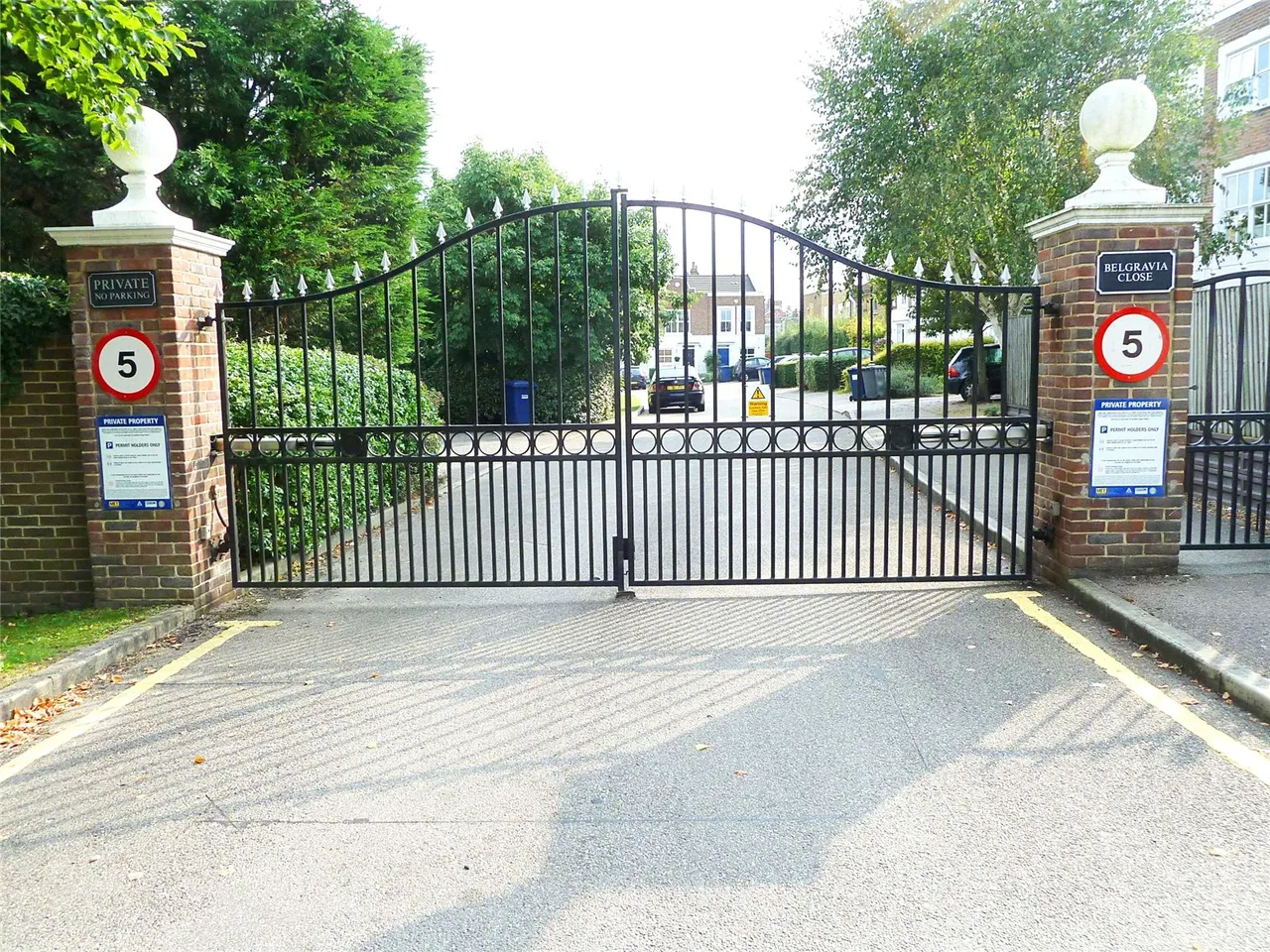 Belgravia Close, High Barnet, Hertfordshire, EN5 5XA, photo 2