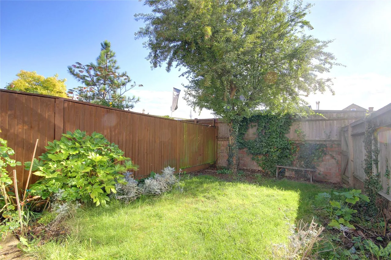 Belgravia Close, High Barnet, Hertfordshire, EN5 5XA, photo 8